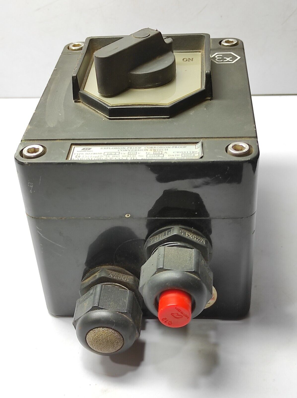Warom BZZ8050-16/2 Explosion Proof Corrosion Proof Conversion Switch 16A