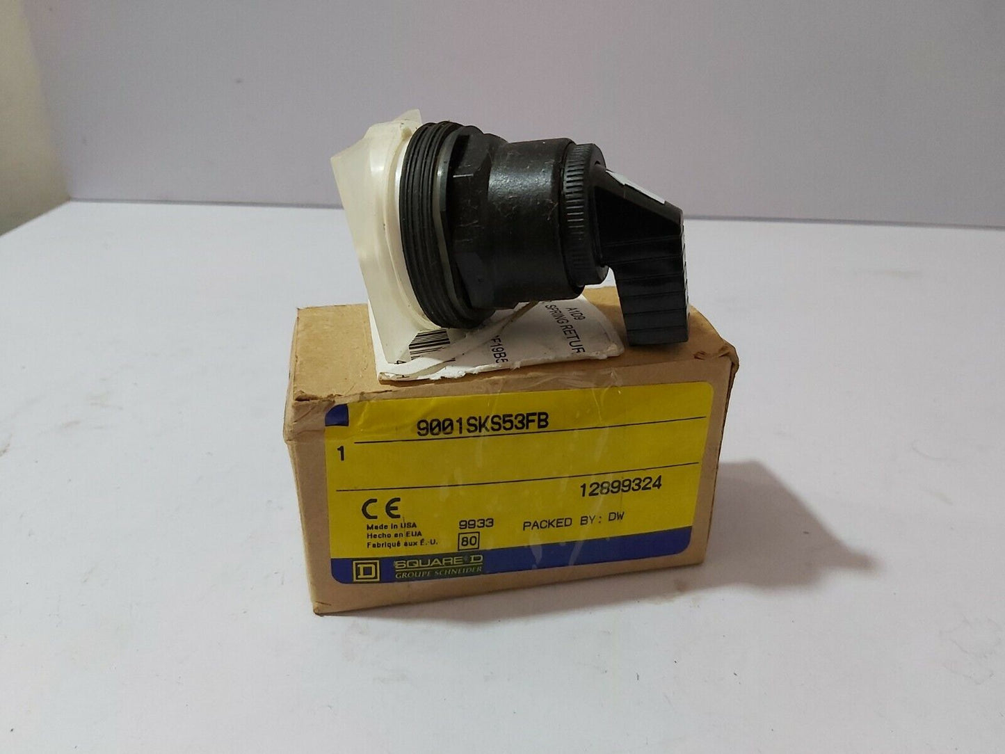 SQUARE D 9001SKS53FB 3-POSITION SELECTOR SWITCH 