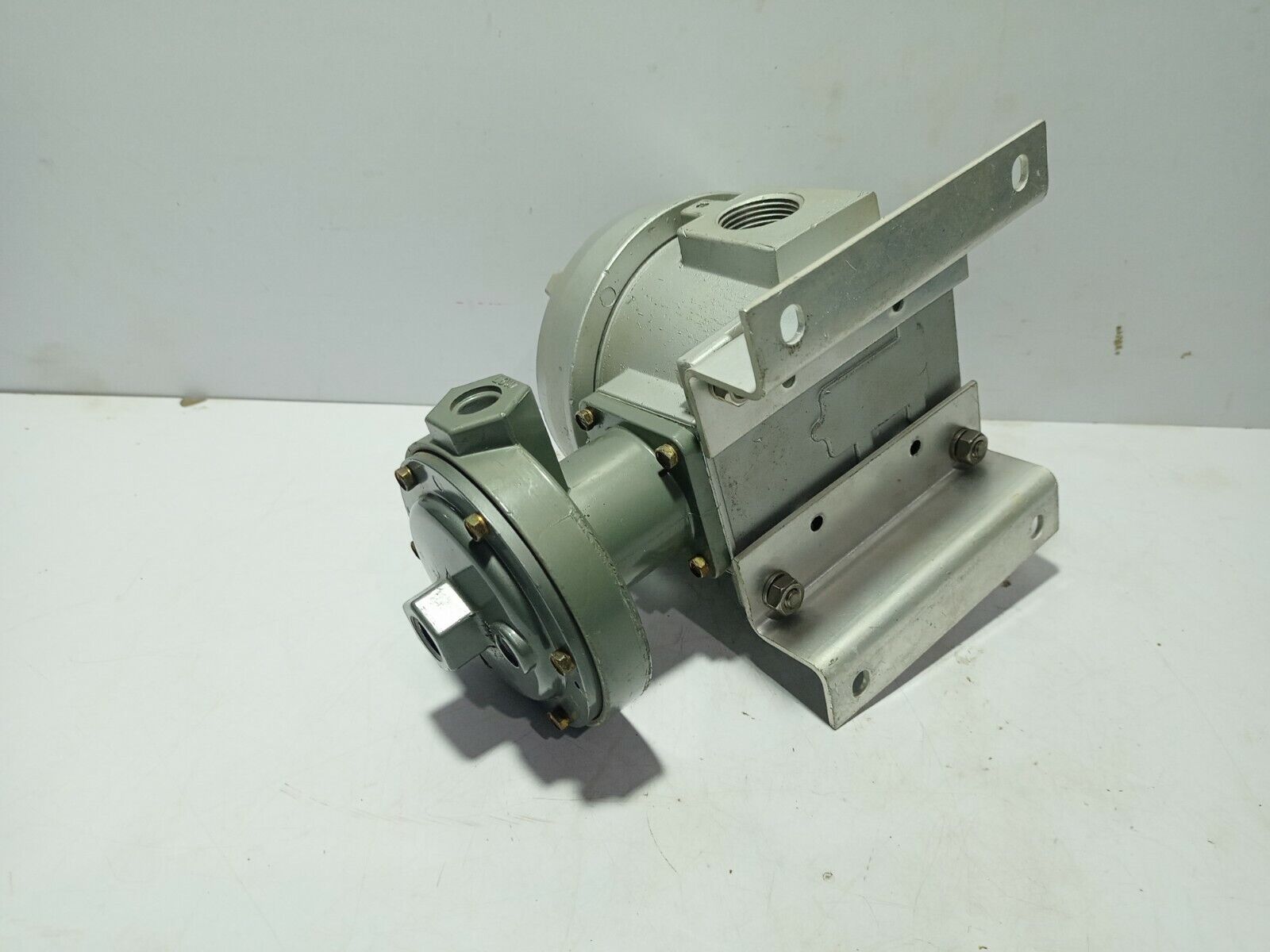 United Electric J120 451 Pressure Switch Range 2-80”WC Proof 225PSI