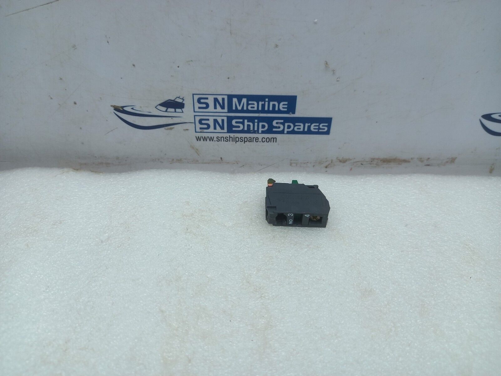 Telemecanique ZBE-101 Contact Block A600-Q600 AC 15 240V 3A 4PCs In Lot