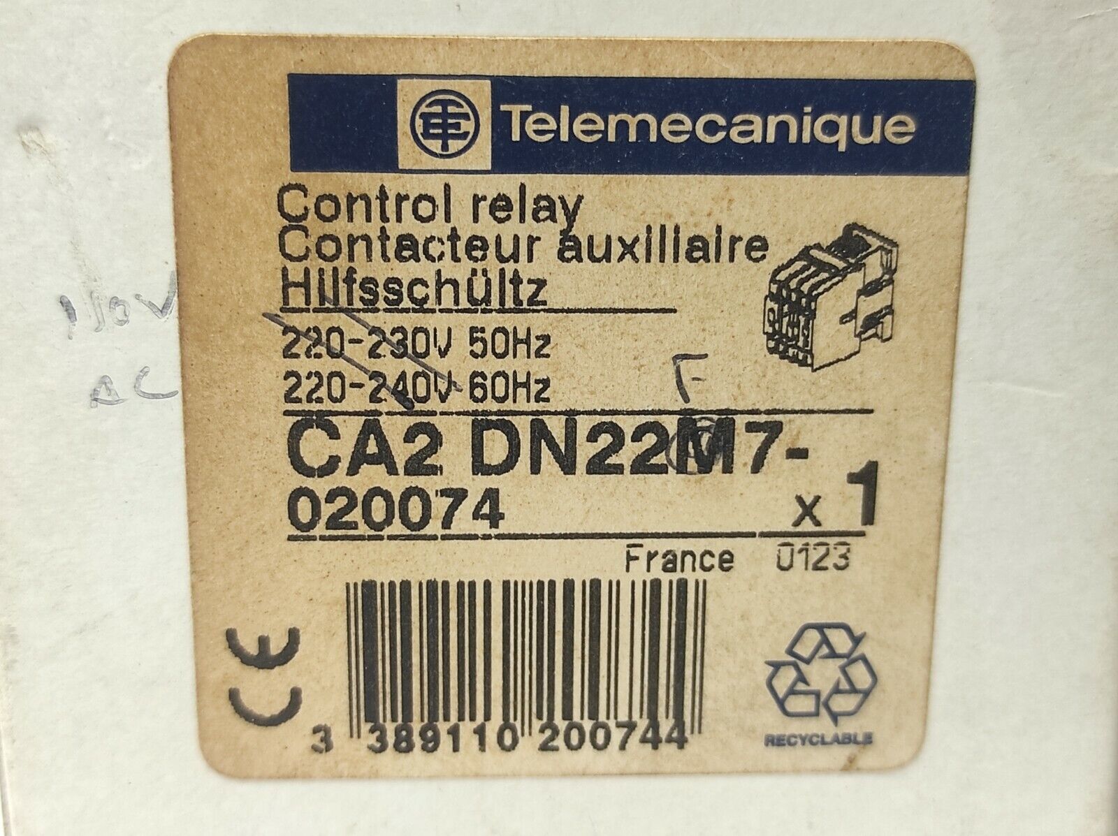 Telemecanique CA2 DN22F7 Control Relay 110V 50/60Hz CA2DN22 Ith 10A Ui 1000V Ui