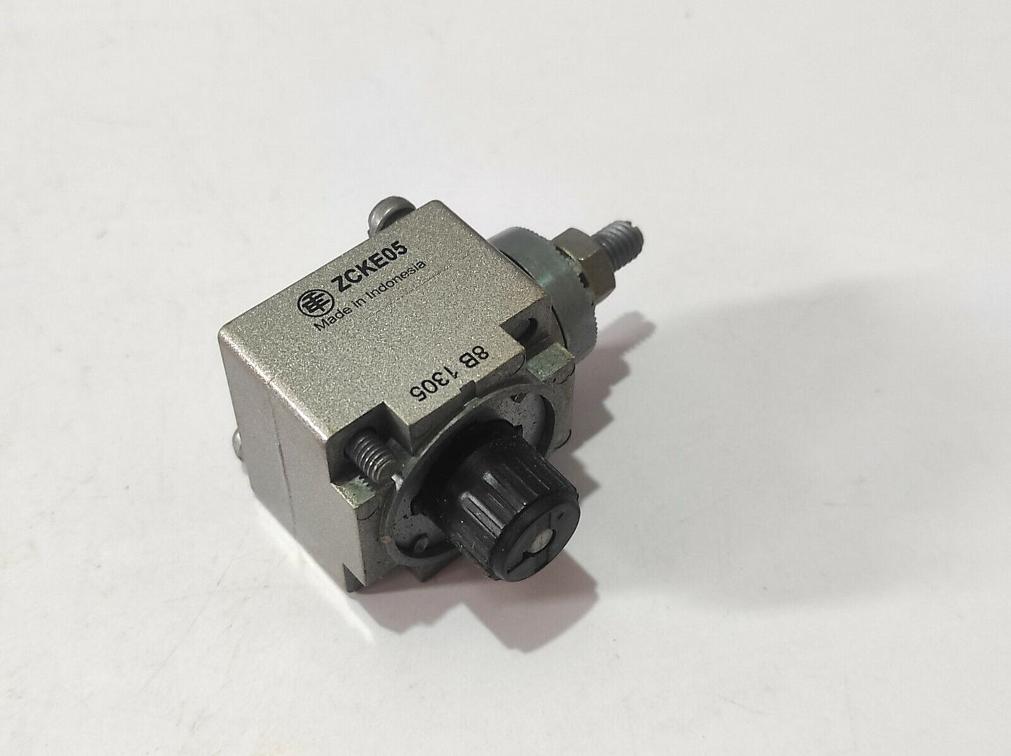 Telemecanique XCKJ10541 Limit Switch