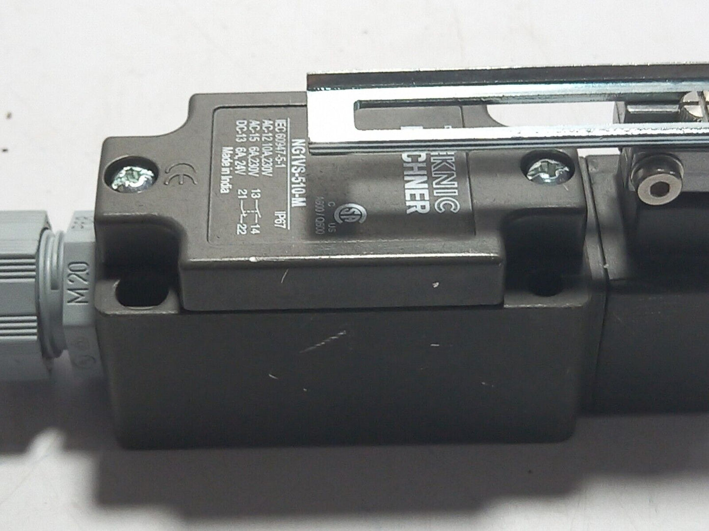 Teknic Euchner NG1VS-510-M Limit Switch /AC-12 10A,230V/AC-15 6A,230V /NG1VS510M