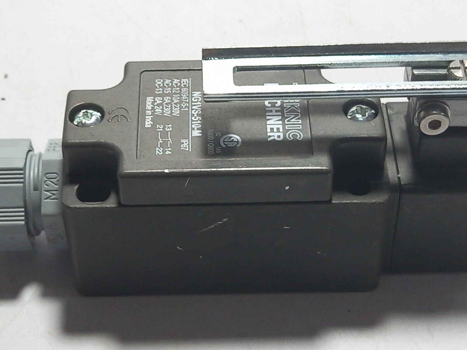 Teknic Euchner NG1VS-510-M Limit Switch /AC-12 10A,230V/AC-15 6A,230V /NG1VS510M