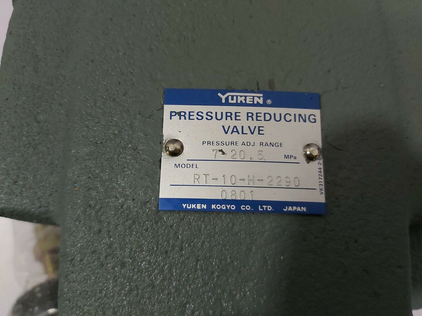 YUKEN RT-10-H-22900801 PRESSURE REDUCING VALVE 7-20.5MPa RT-10-H-2290