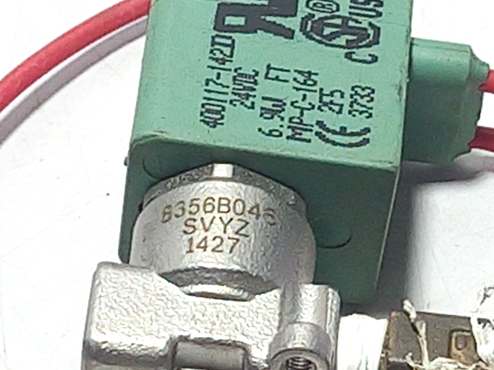 Asco U8356B46V Solenoid Valve 6.9W Air, Lt. Oil, Water 35 PSI 400117-142D 24VDC