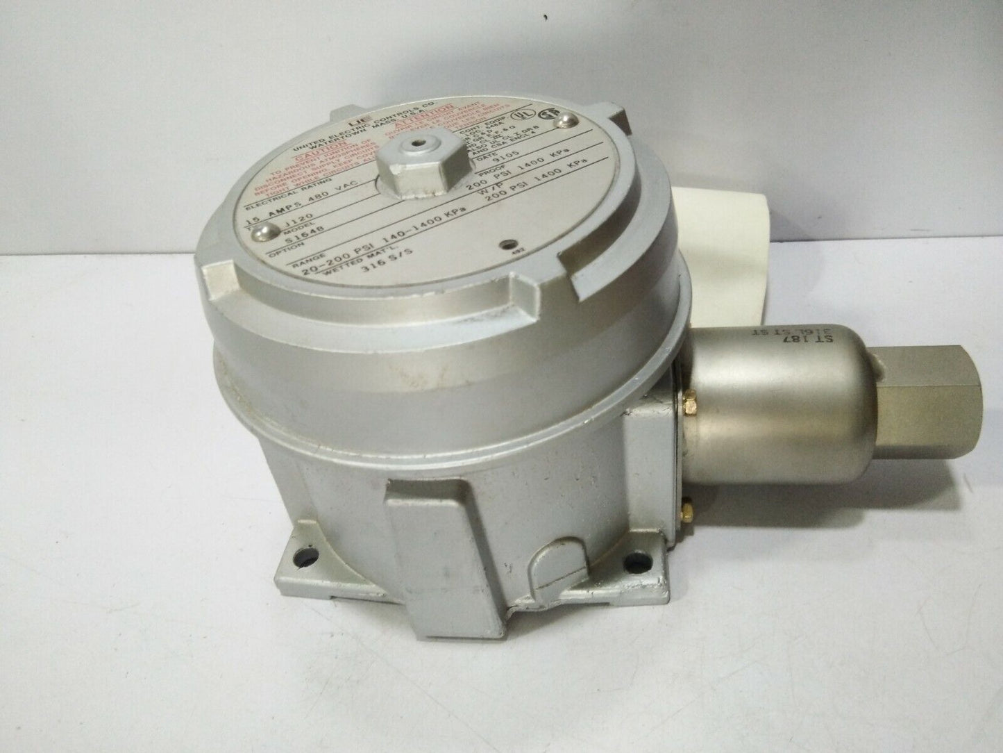 UNITED ELECTRIC J120S146B TYPE:J120 MODEL:S146B PRESSURE SWITCH 