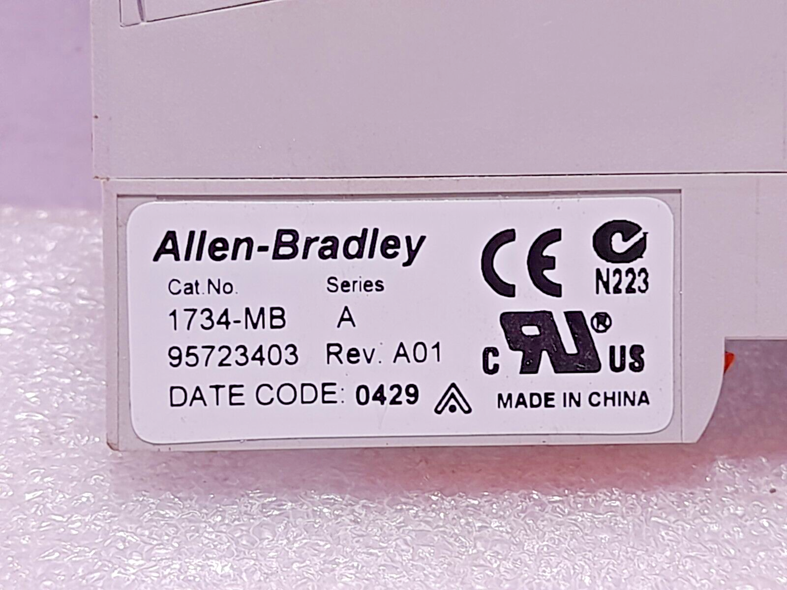 Allen Bradley 1734-OE2C Output Module 96409474 With A-B 1734-MB  & 1734-RTB