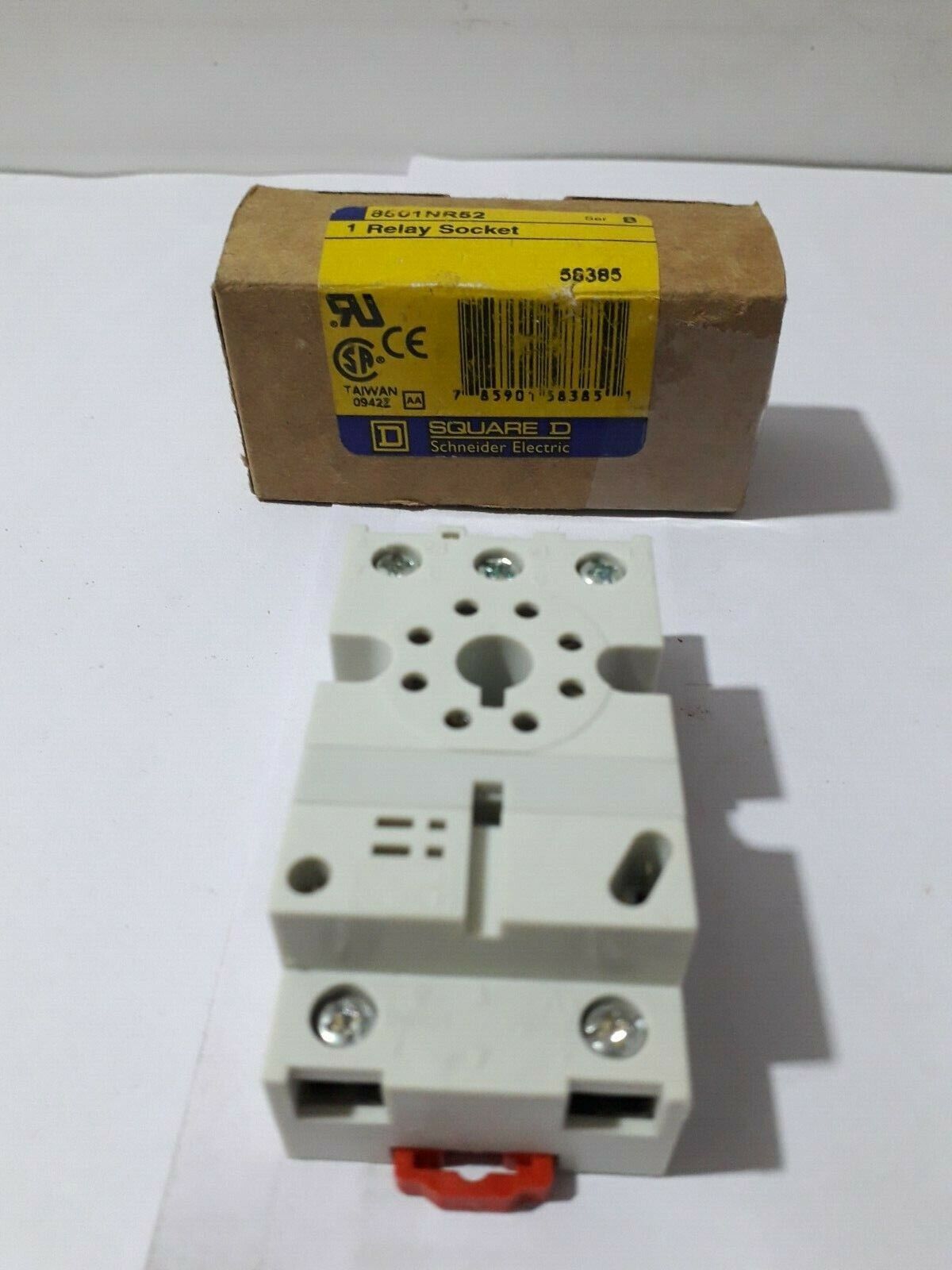 Square D 8501NR52 Ser-B  16 AMP-300V 5 AMP-600V 8 Port Socket 
