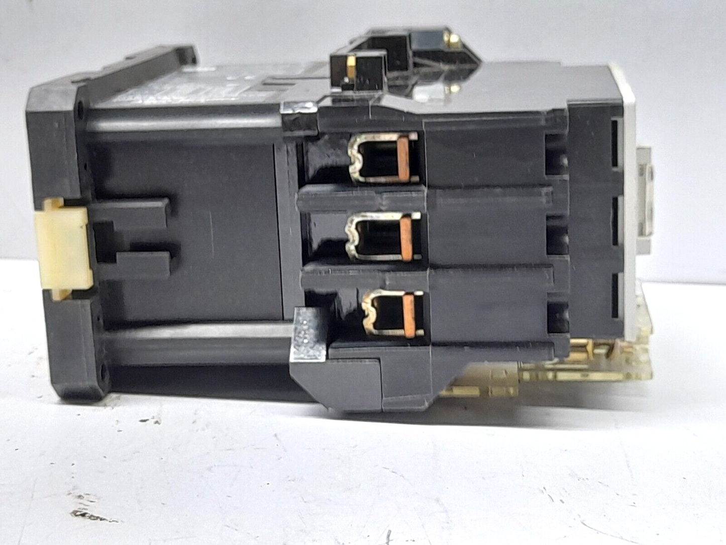 Allen Bradley 100-A38ND31 Ser C Contactor 110V50Hz 120V60Hz A38 195-GAO1 Ser A