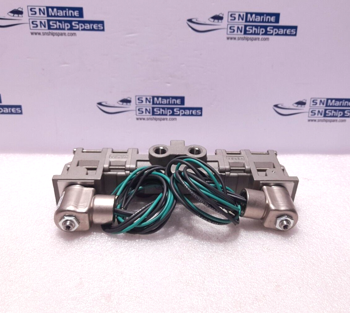 Versa VXX-4324-316-PC-U-D024 Four Way Valve 24VDC 7W 2.8 Bar Min 12 Bar Max