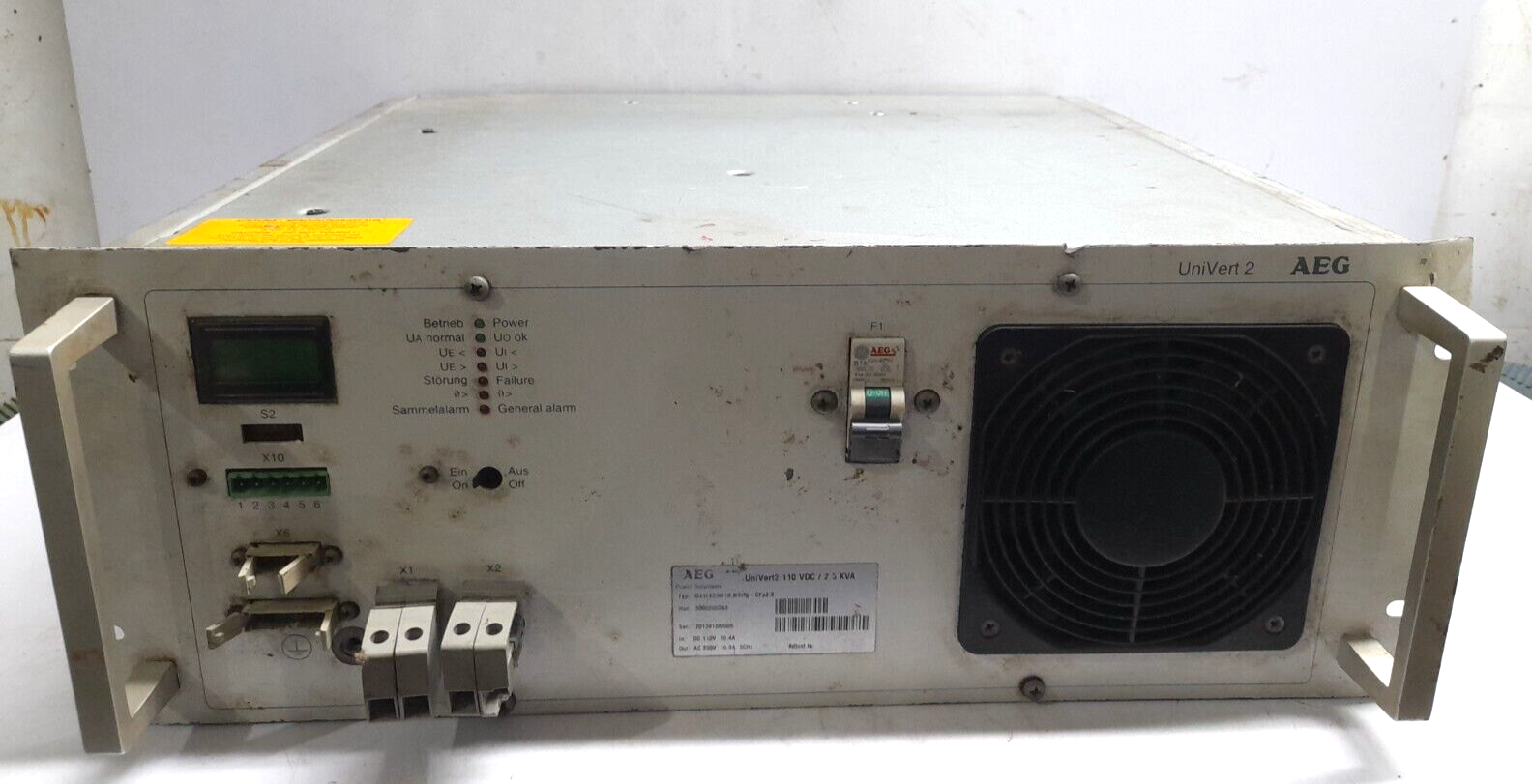 AEG UniVert2 110 VDC / 2.5 kVA Inverter G110E230/10.9/2rfg-CFp2,5 Power Solution
