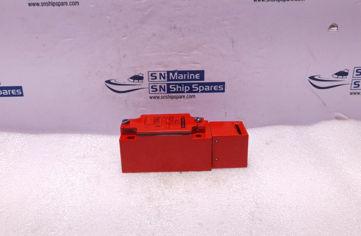 Telemecanique XCS A-703 Limit Switch XCS A703
