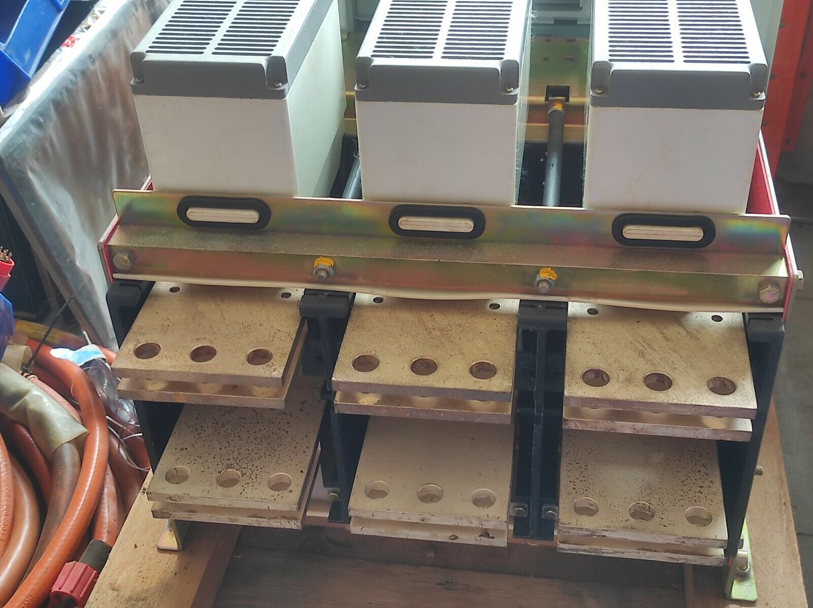 ABB Sace Megamax F4S Circuit Breaker 3200A Sace F4 In 3200A Ue 690V