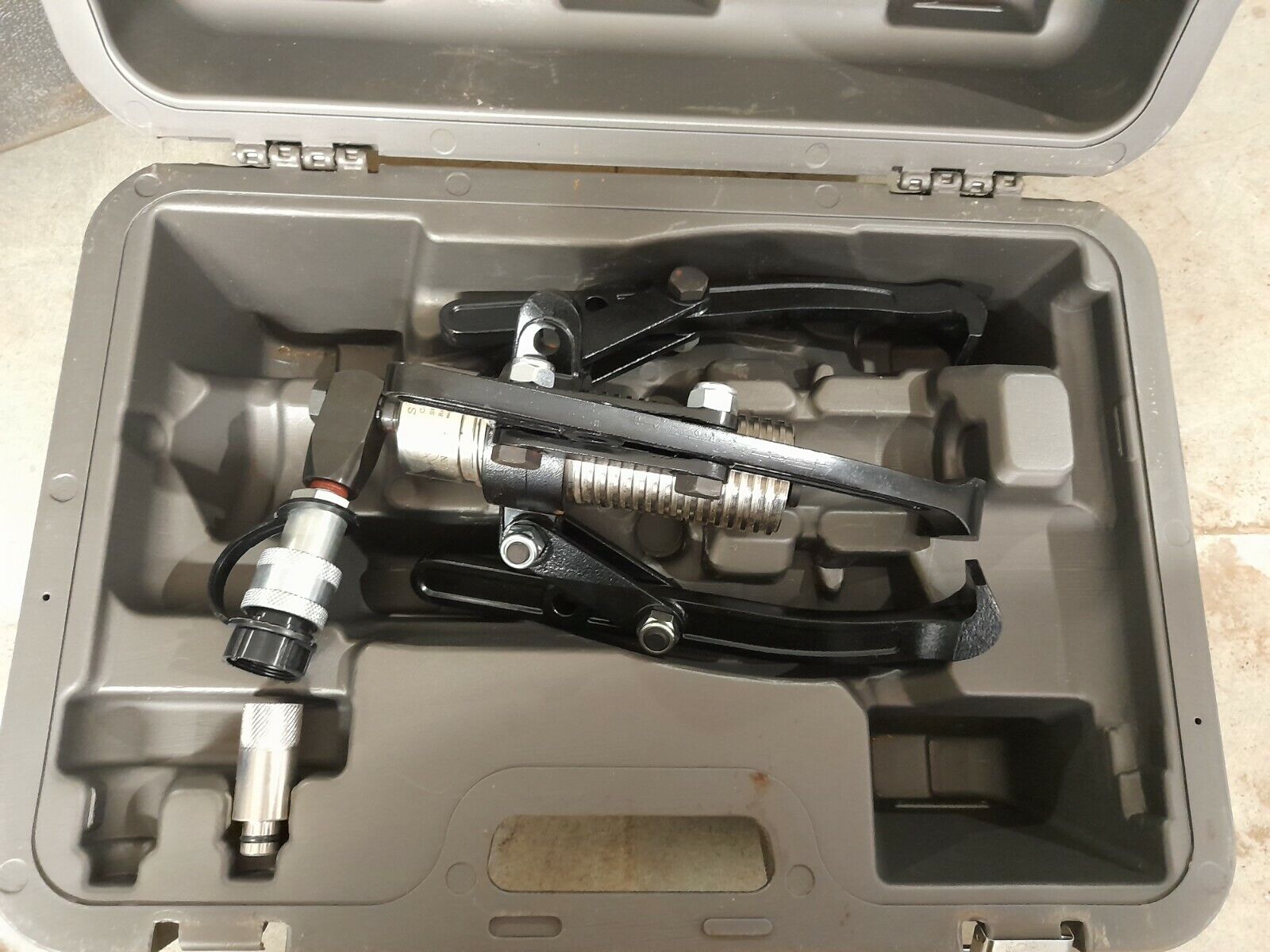 Sun Run SPR-800 Hydraulic Puller Cap 8 Tons Stroke 85 mm Reach 230 mm