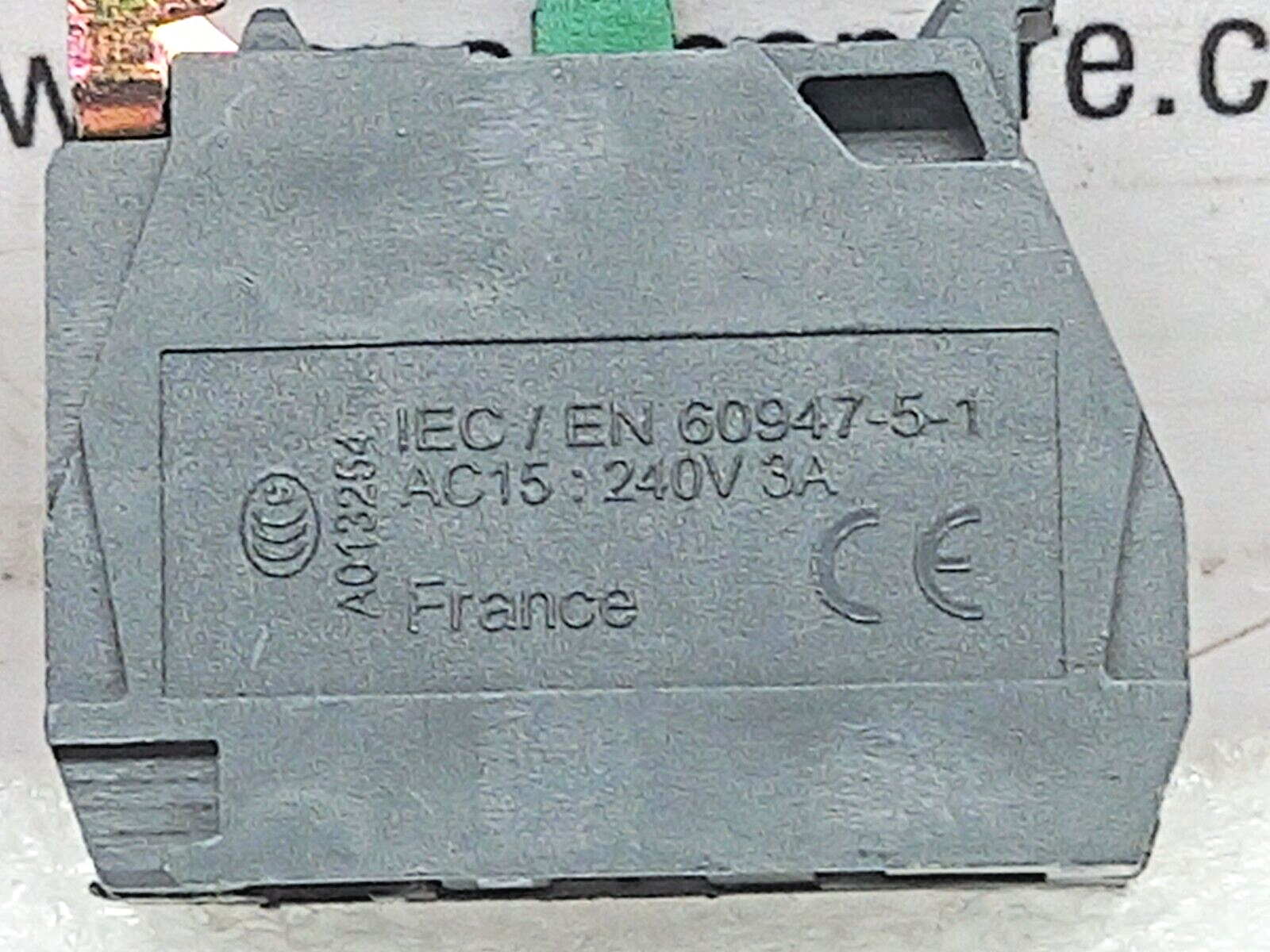 Telemecanique ZBE-101 Contact Block A600-Q600 AC 15 240V 3A 4PCs In Lot