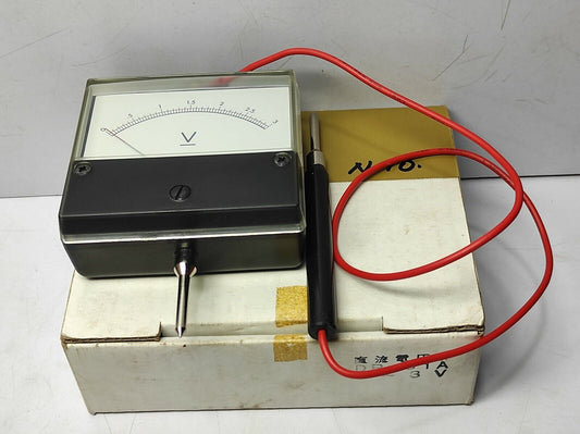 Toyokeiki DP-51A Voltmeter 0-3V NO.BRHO Class 1.5 G S Voltmeter