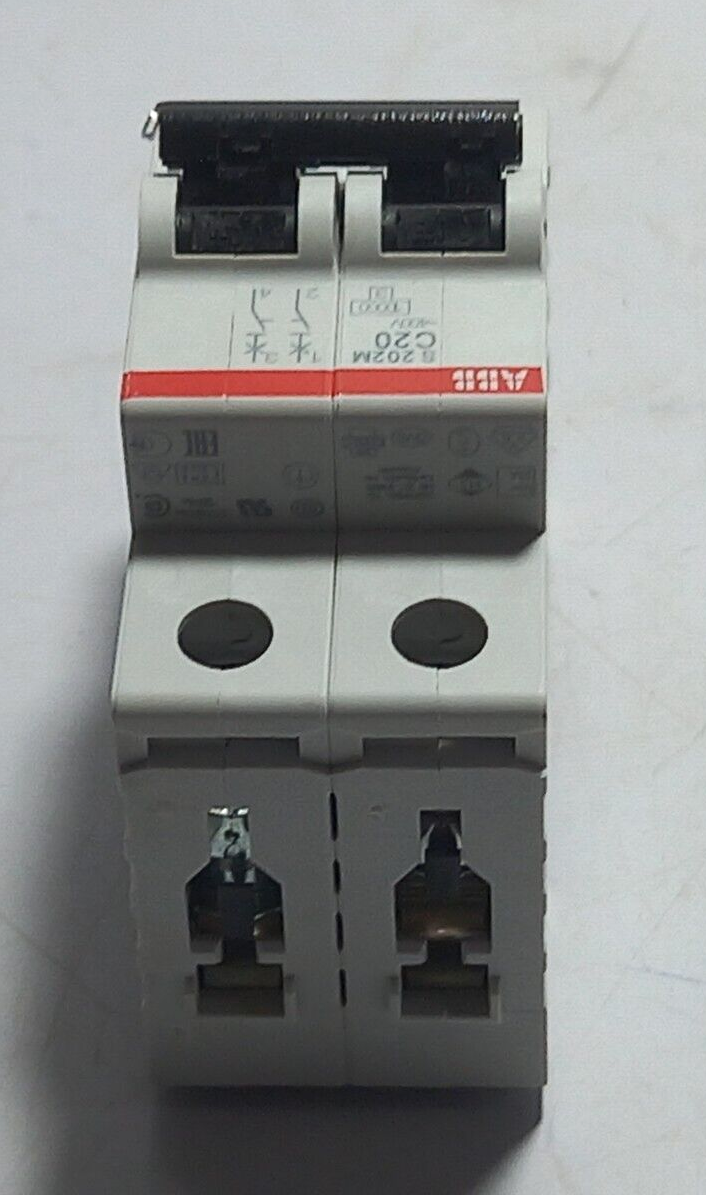 ABB 2CDS272001R0204 Circuit Breaker / S202M-C20 / -100V