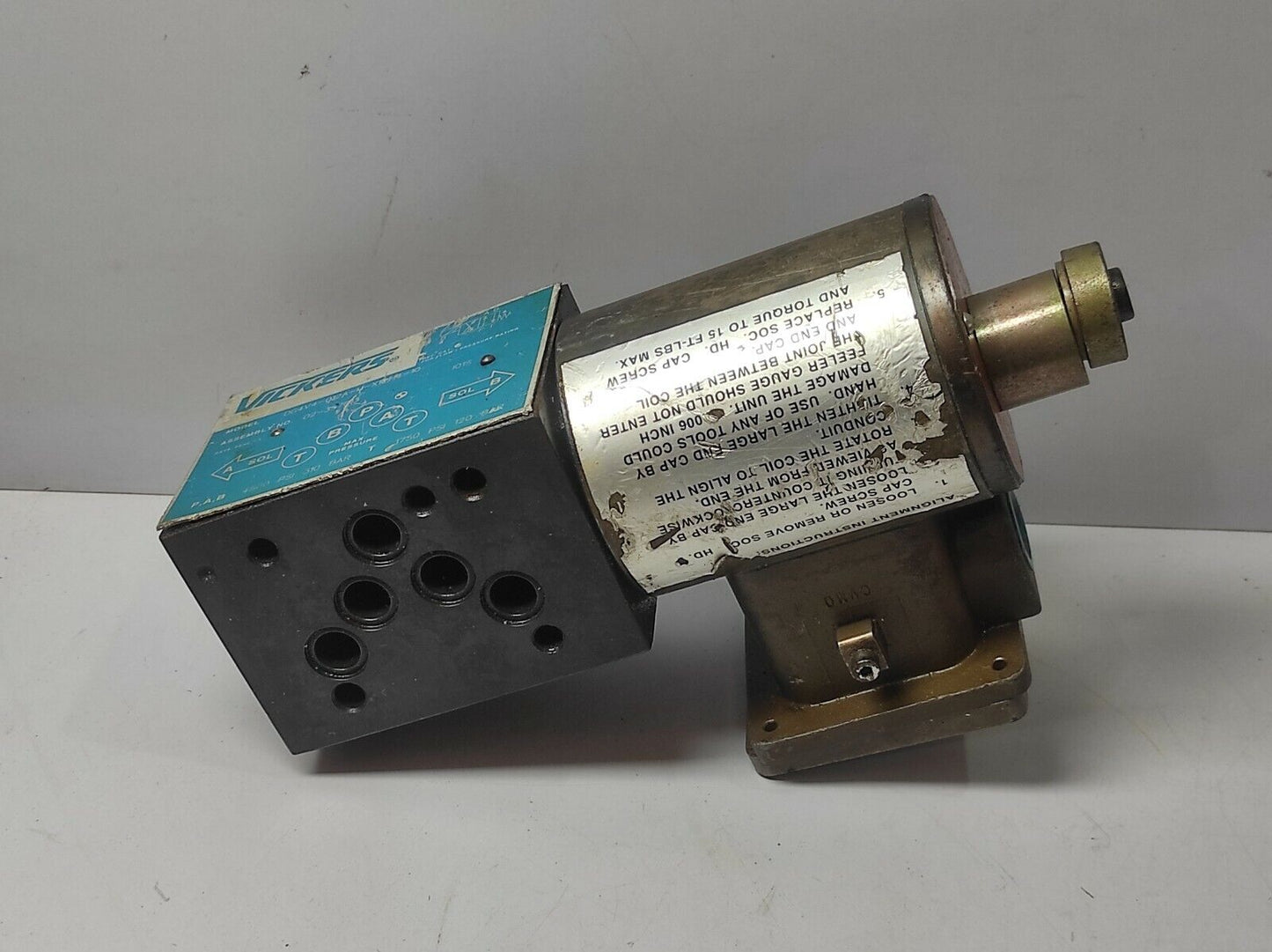 Vickers DG4V4-012A-M-X1-H4-10 Directional Control Valve DG4V4012AMX1H410