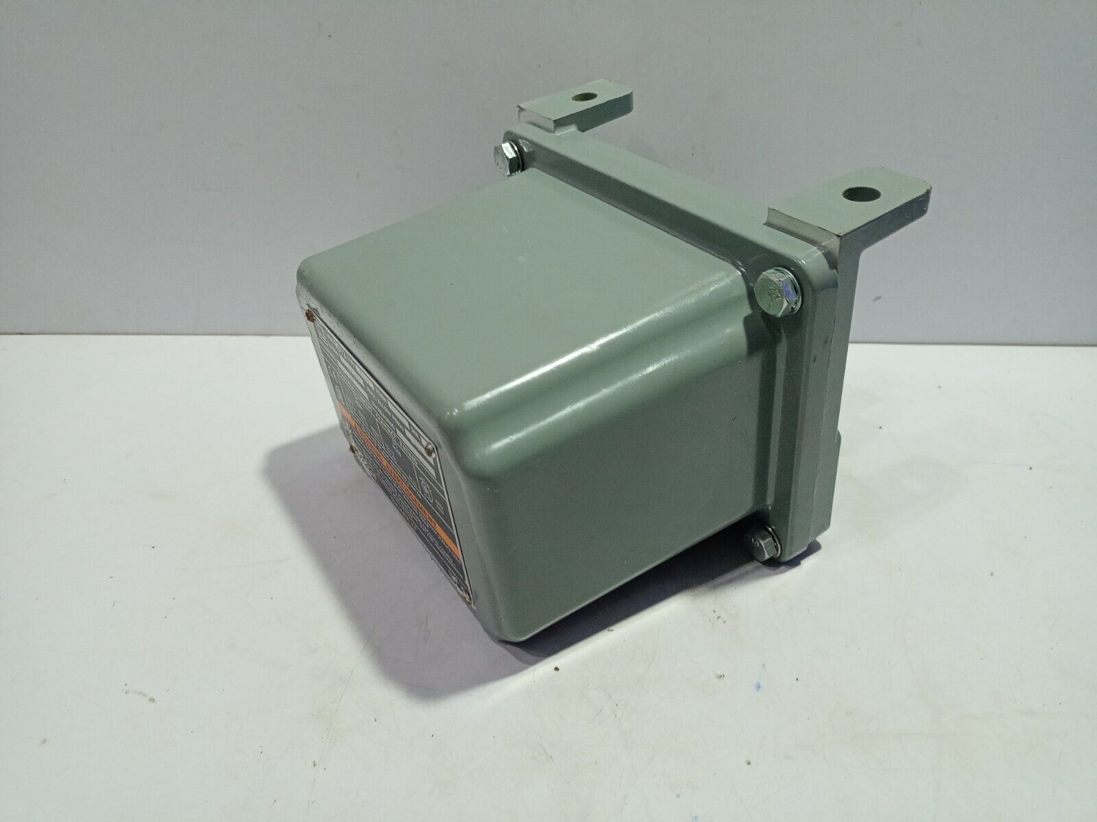 Square D 9012 GAR24 Pressure Switch Range 1.5-75