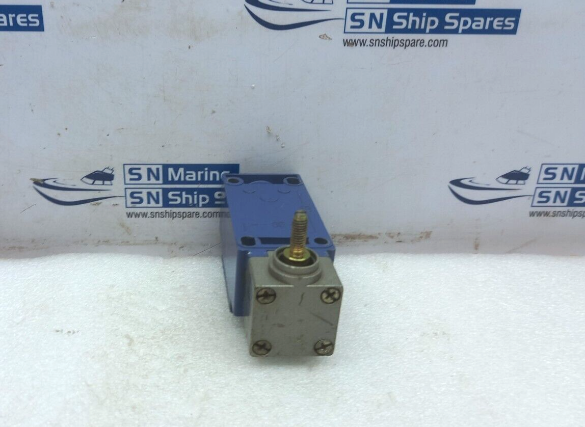 Telemecanique XCK-J Limit Switch AC15 240V 3A With ZCK-E05 Head