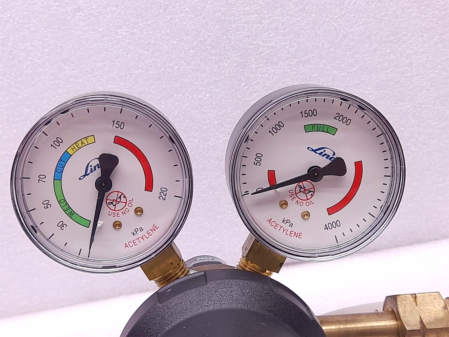 Afrox Saffire S 8500 AGM 150 Multi Stage Regulator Series 8500 Acetylene 150kPA