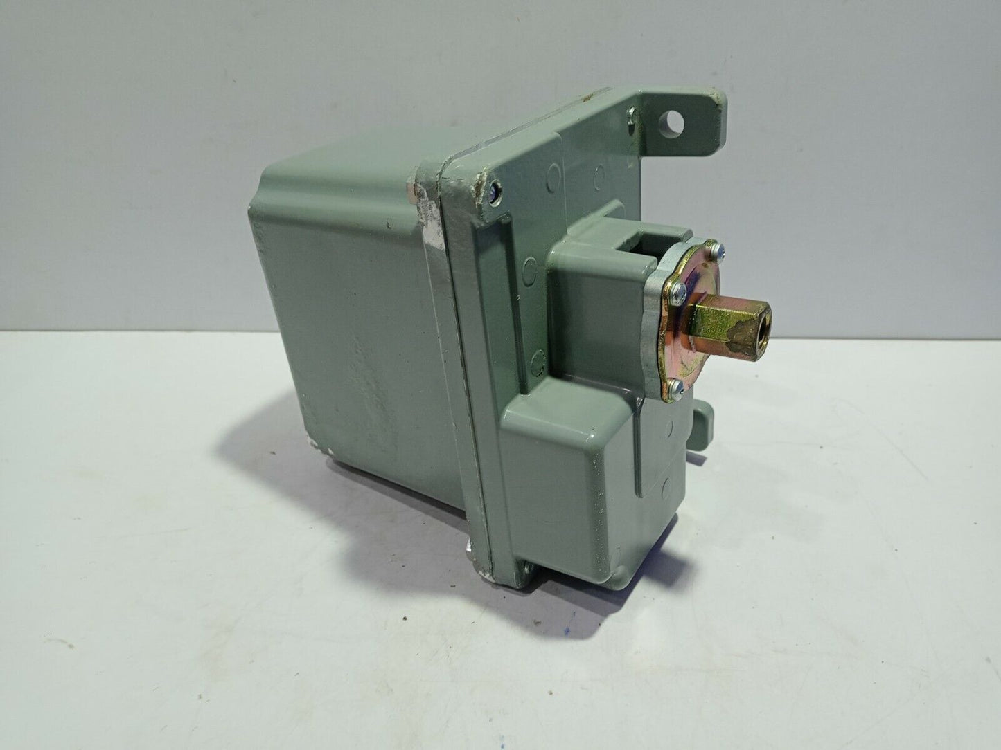 Square D 9012 GAR24 Pressure Switch Range 1.5-75