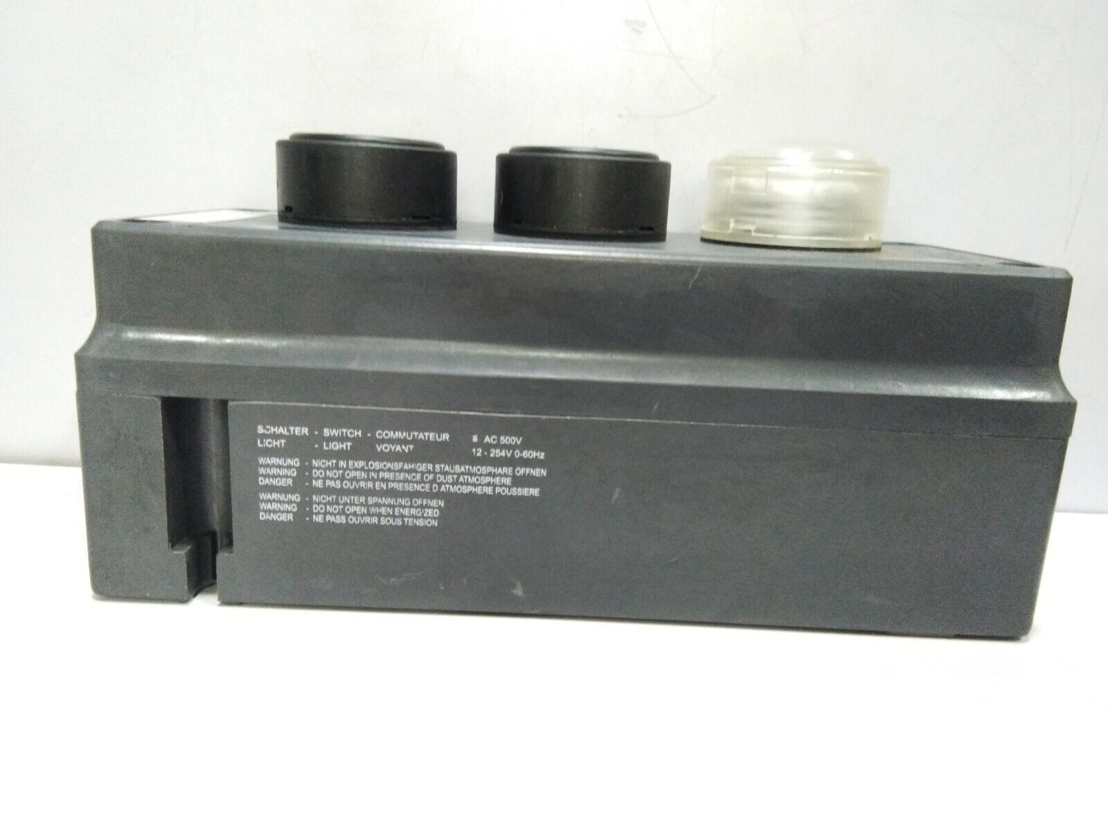 STAHL 8040/1370 PUSHBUTTON WITH WHITE INDICATOR LIGHT 3-GANG POLYESTER W/WHITE 