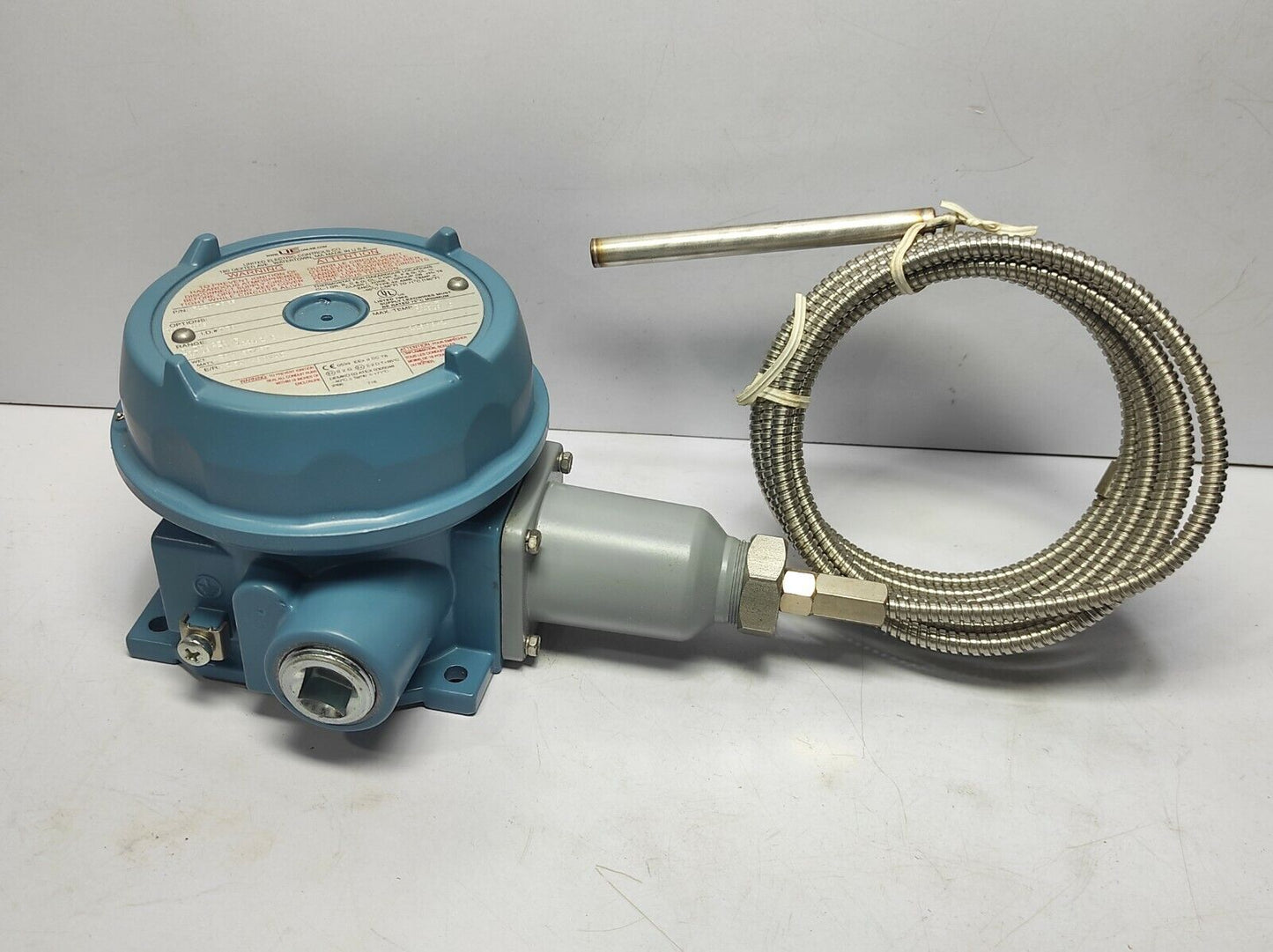 United Electric F120-6BS Temperature Switch Option 10S-10S Operating Range 0to25