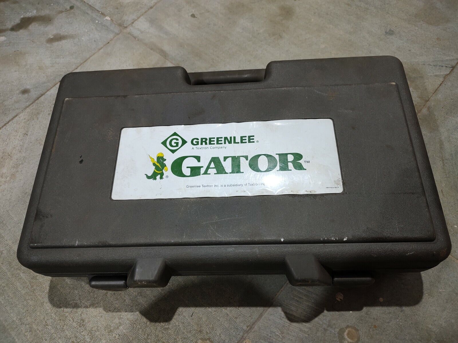 Greenlee ES1000 Gator Battery-Powered Cable Cutter 