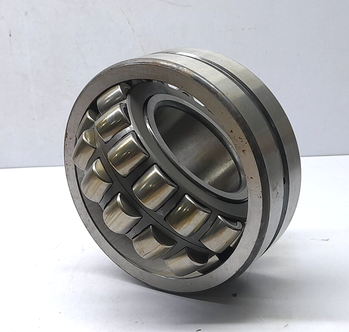 SKF Spherical Roller Bearing 22314 CC W/33 Lubrication Groove In Outer Ring