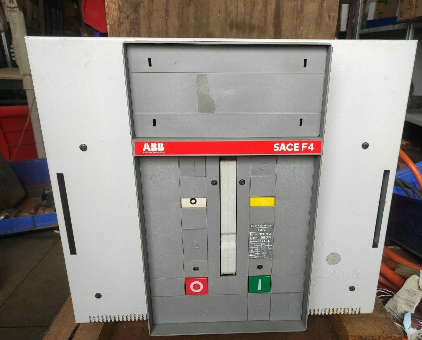 ABB Sace Megamax F4S Circuit Breaker 3200A Sace F4 In 3200A Ue 690V