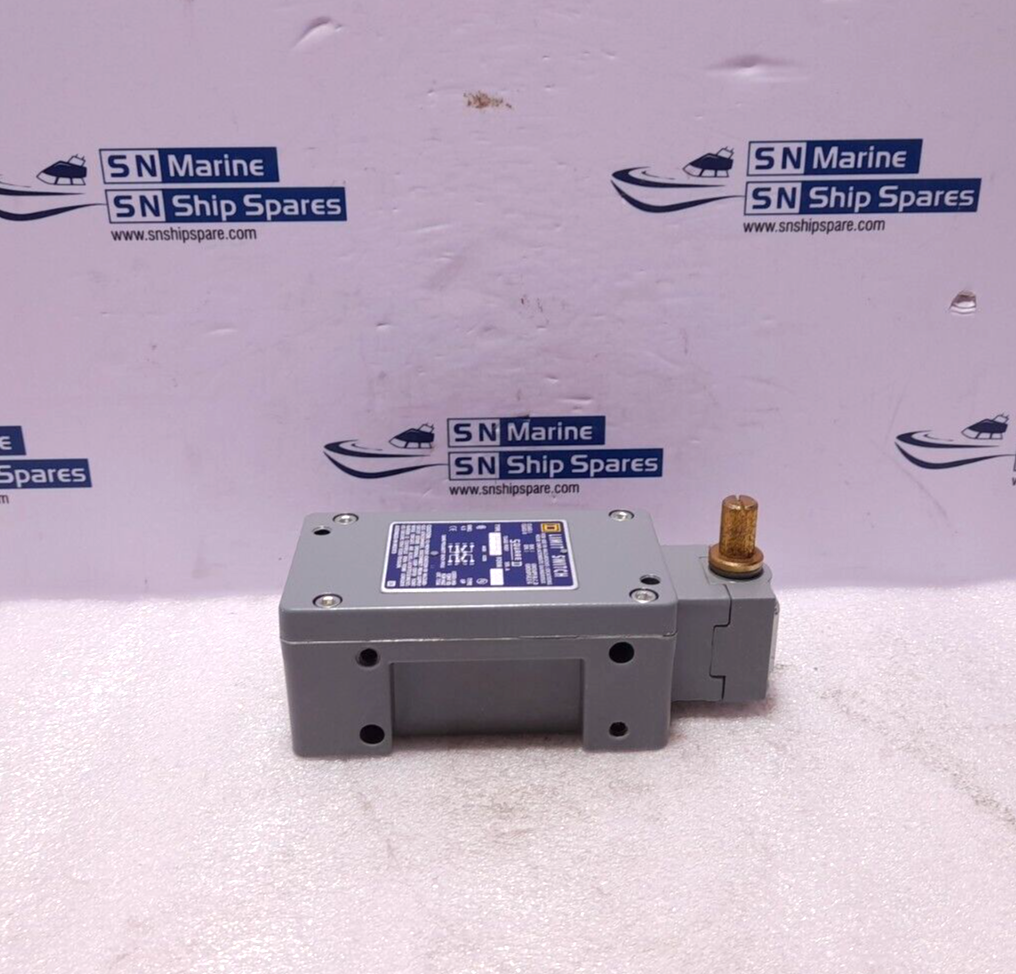Square D 9007CR61B2 Ser A Limit Switch NOV 7038A433 9007 CR61B2 Head Type B