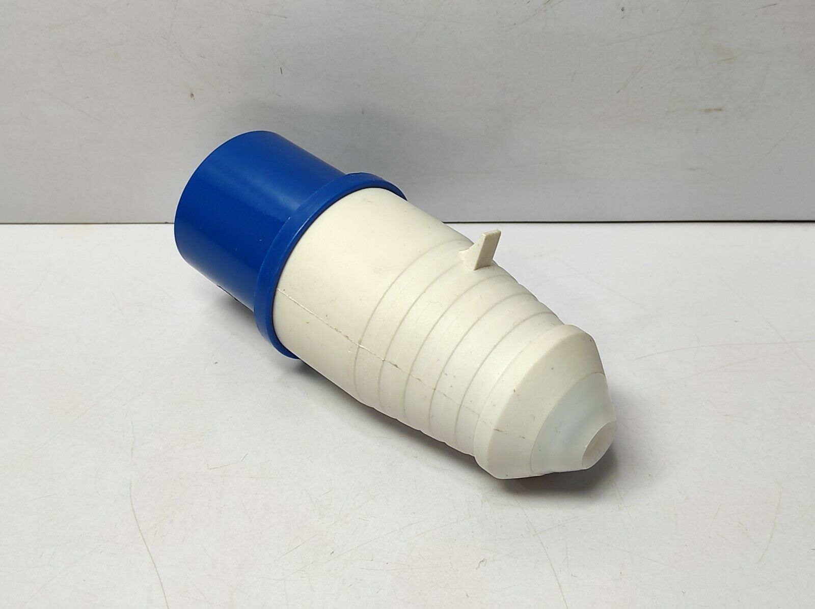 Spark Type 013 Connector Weatherproof Plug Top Cable Entries, Splash-Proof 3*16A