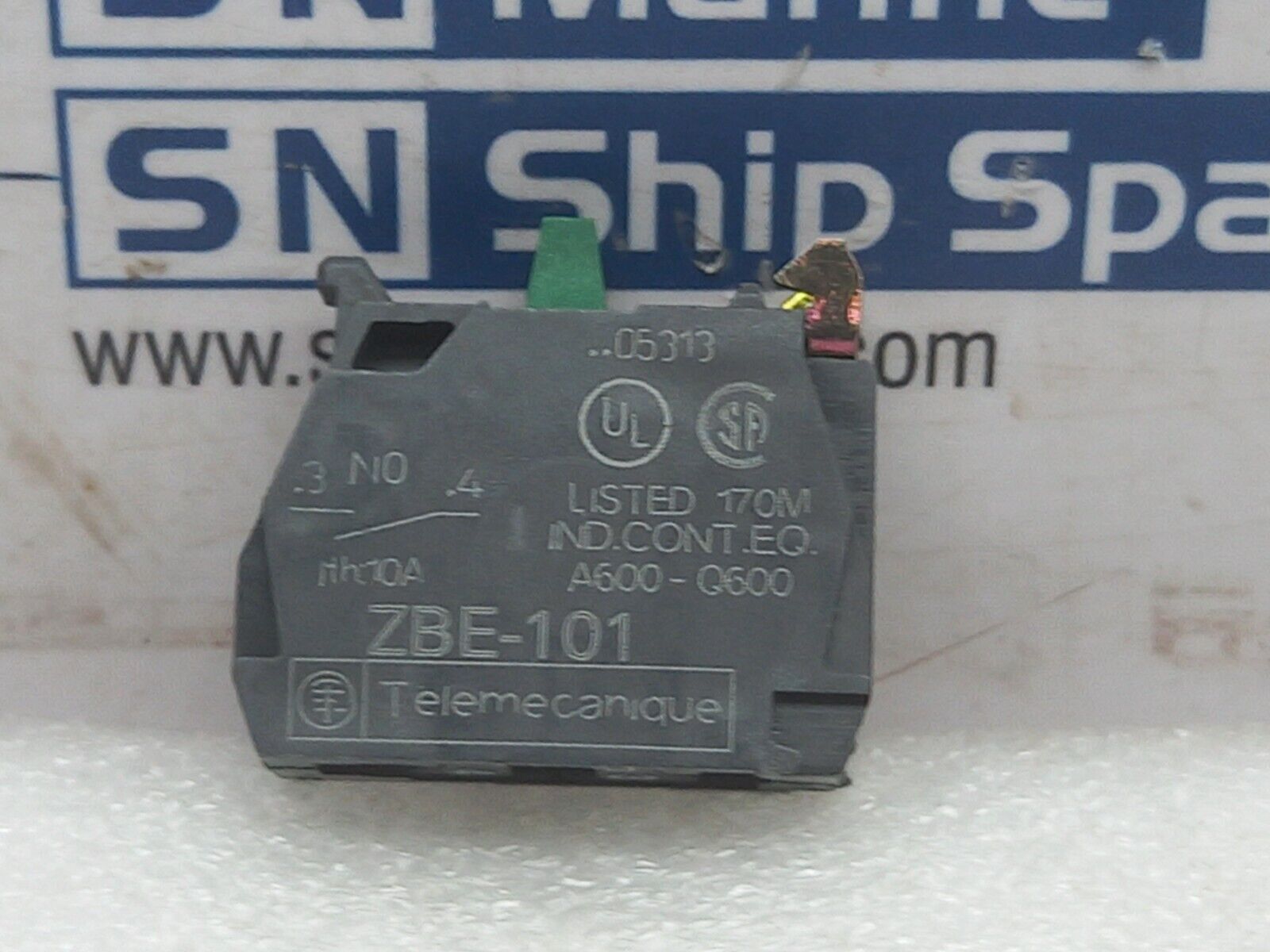 Telemecanique ZBE-101 Contact Block A600-Q600 AC 15 240V 3A 4PCs In Lot