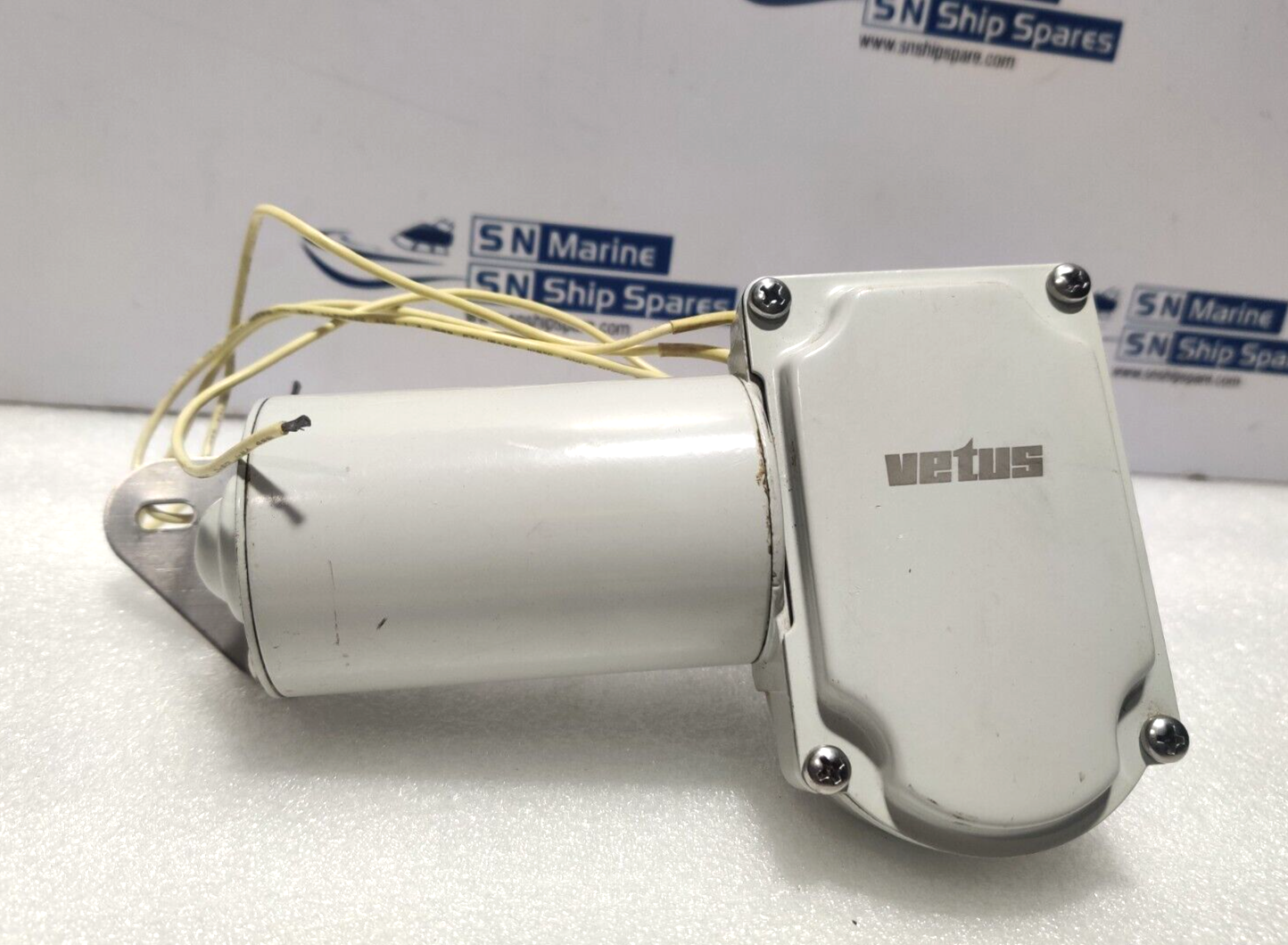 Vetus RW02A Wiper Motor 110° 24V SB