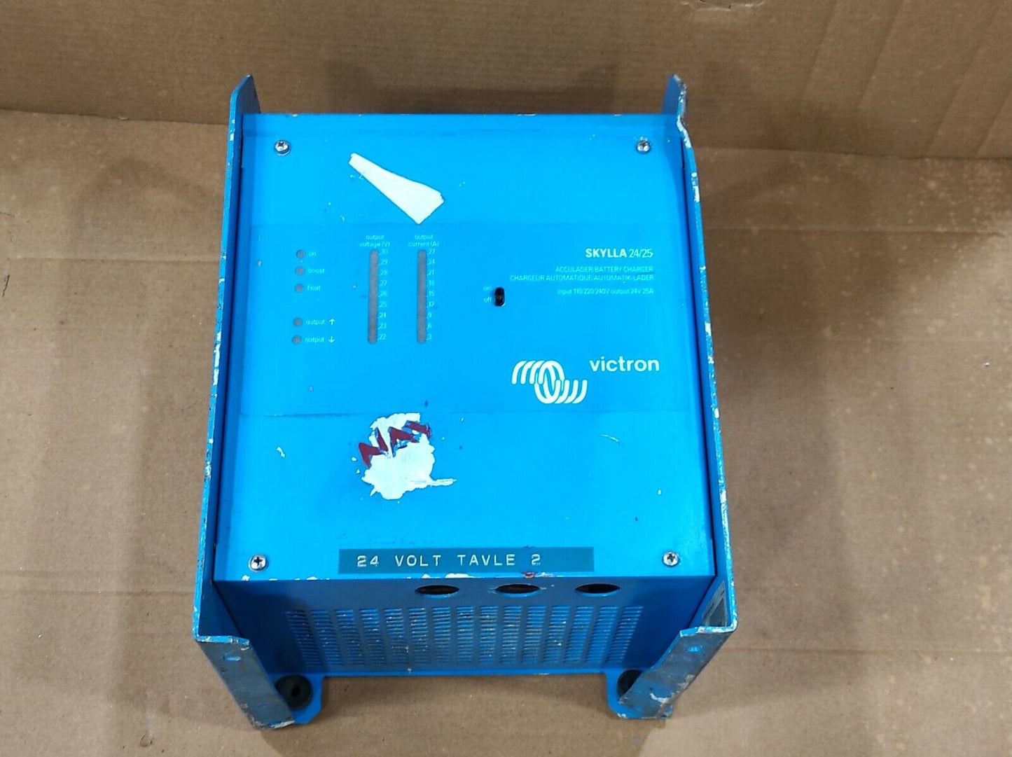 Victron Skylla 24/25 Battery Charger Input 110/220/240V Output 24V 25A Automatic