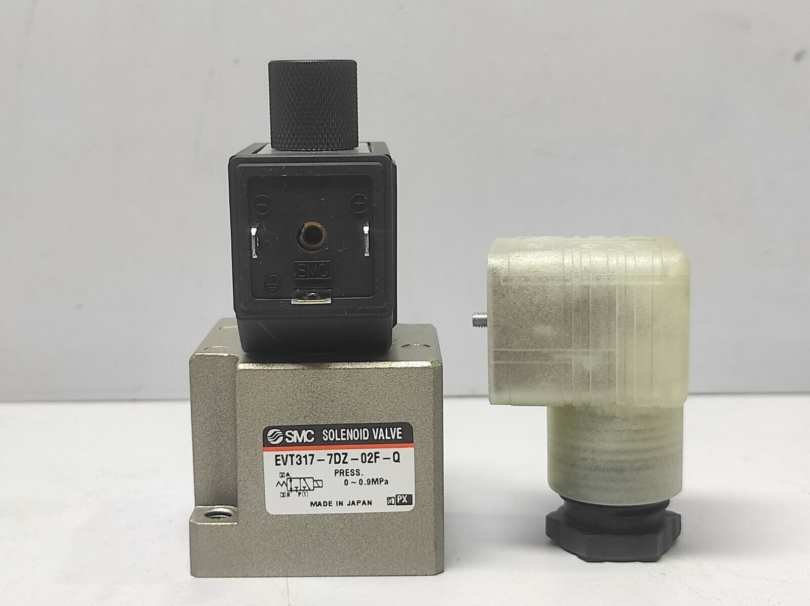 SMC EVT317-7DZ-02F-Q Solenoid Valve EVT3177DZ02FQ / Press 0~0.9MPa