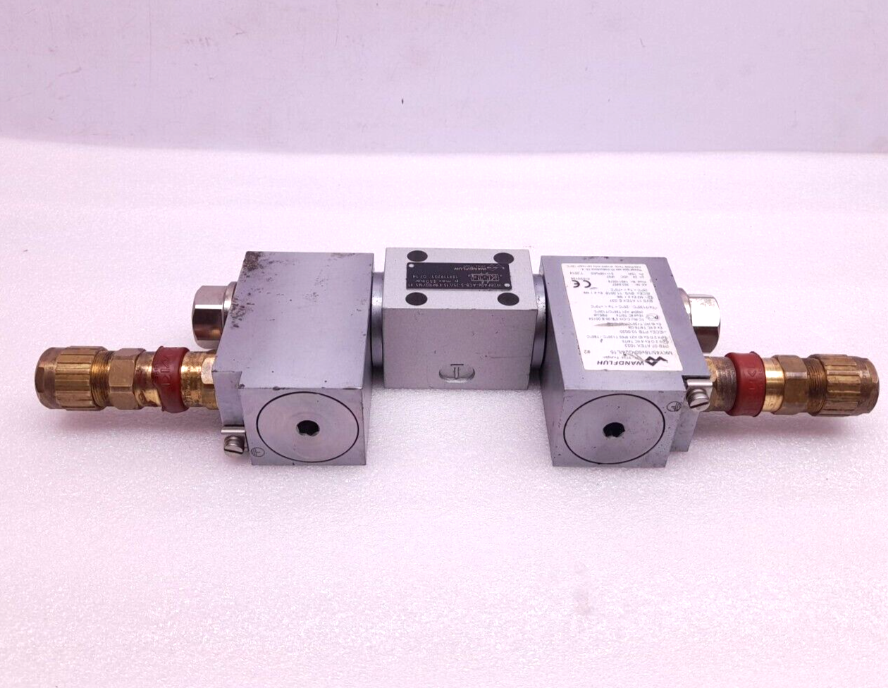 Wandfluh WDBFA06-ACB-S-25/L15-K1M102/165 Valve MKY45/18x60-G24/L15 Pmax 350bar