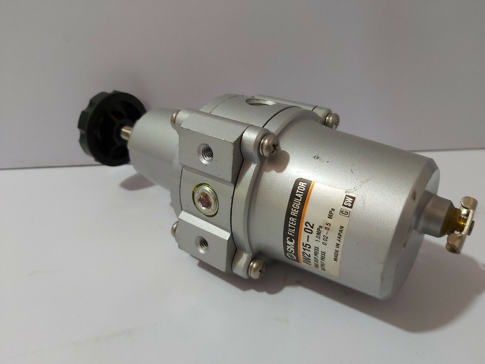 SMC FILTER REGULATOR IW215-02