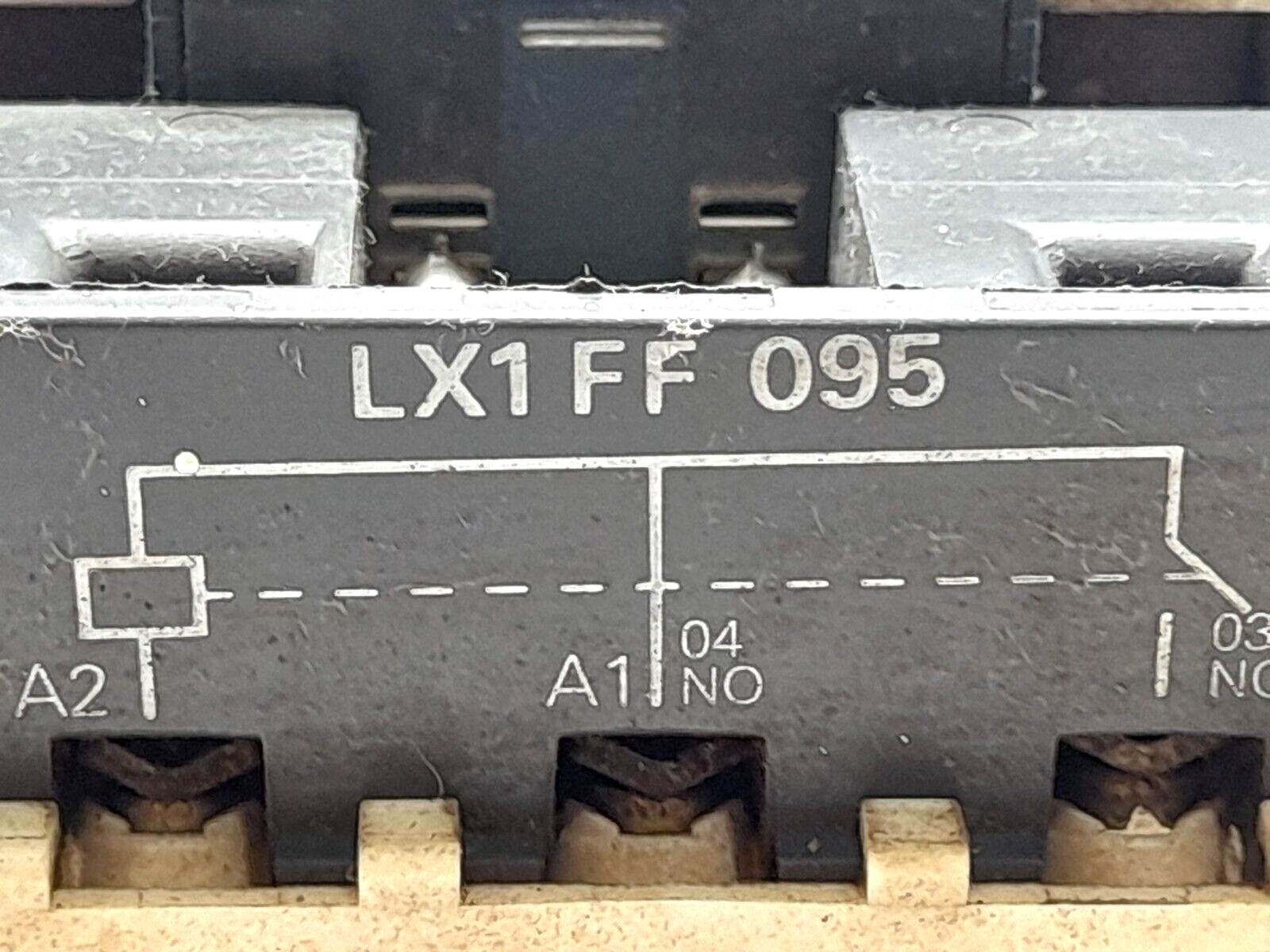 Telemecanique LC1 F150 Schneider LC1F150 Contactor LX1 FF 095 600VAC Max 200A