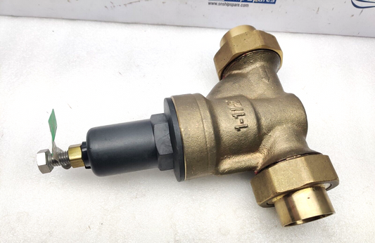 Watts Regulator LFN45BDU-S Pressure Reducing Water Valve 1-1/2 IN LF N45B