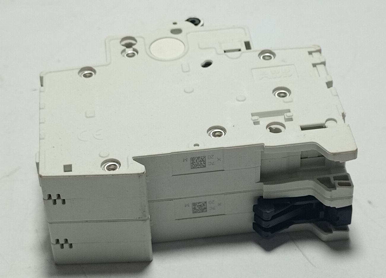 ABB S202M-C20 Circuit Breaker / 2CDS272001R0204 / S202MC20