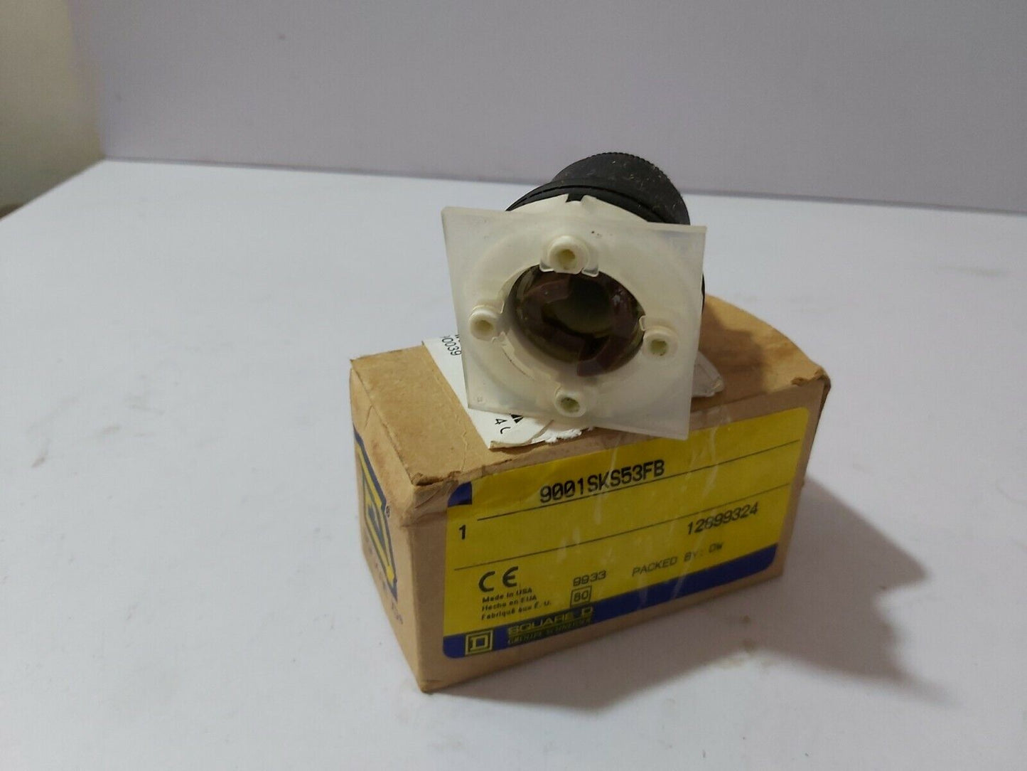 SQUARE D 9001SKS53FB 3-POSITION SELECTOR SWITCH 