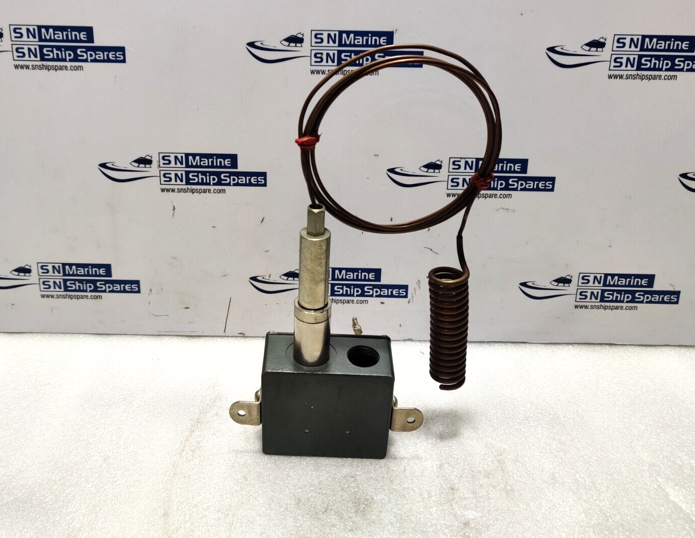 United Electric Controls  5856 Temperature Controller Type: F7D