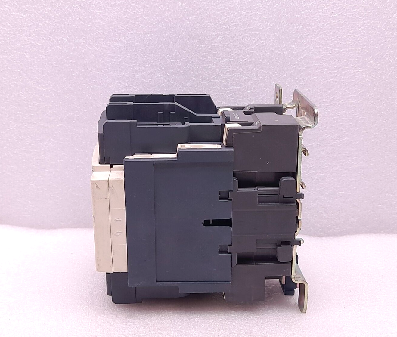 Telemecanique LC1 D9511 Contactor LC1 D95 Ith 125A LX1 D6 R7 Coil 440V 50/60Hz