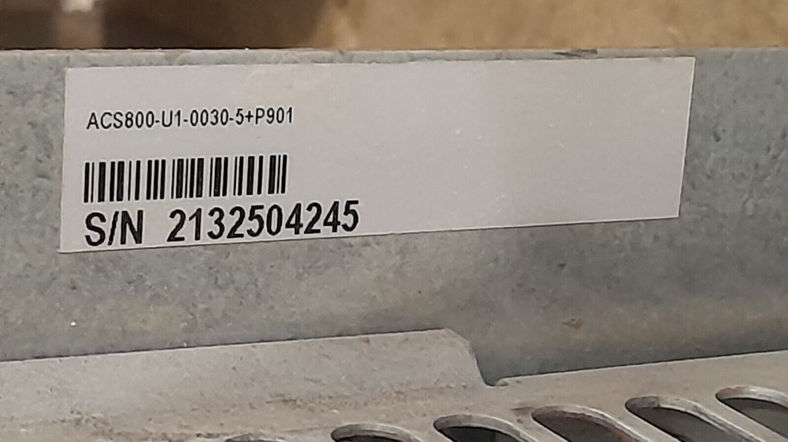 ABB ACS800-U1-0030-5+P901 VFD AC Drive 30 HP