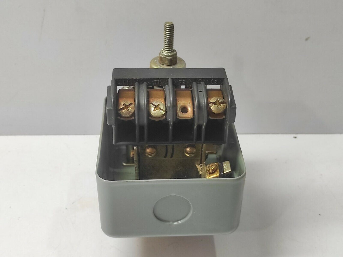 Square D 9013GHG1S8J54 Ser C Pressure Switch Quincy 22454-1 Pressure Switch