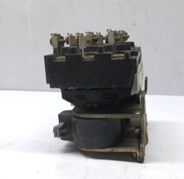 Square D 6965 R0-4 Ser C Hoist Contactor 110V50Hz 120V60Hz