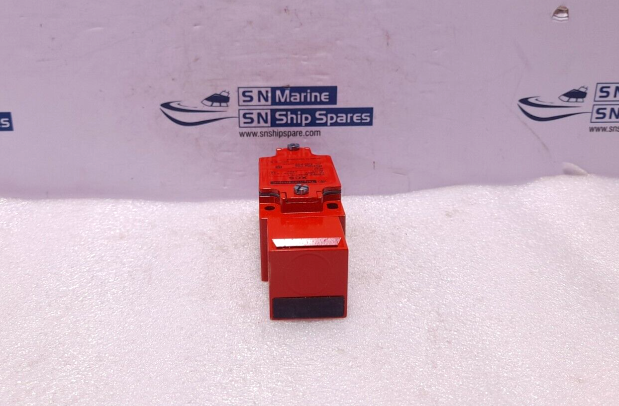 Telemecanique XCS A-703 Limit Switch XCS A703